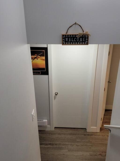 Exquisite Guest Suite In Σασκάτουν Εξωτερικό φωτογραφία