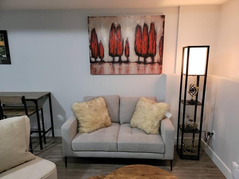 Exquisite Guest Suite In Σασκάτουν Εξωτερικό φωτογραφία