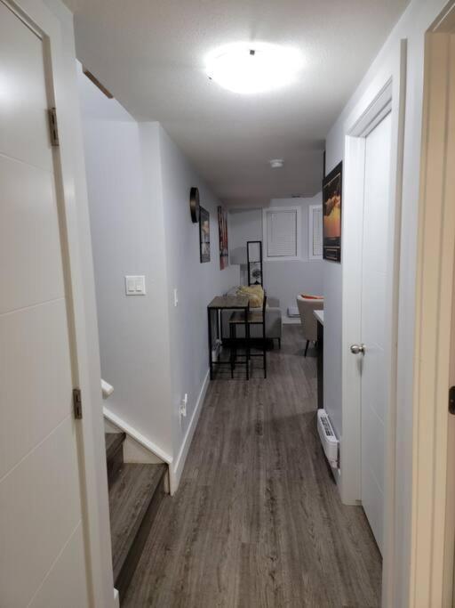 Exquisite Guest Suite In Σασκάτουν Εξωτερικό φωτογραφία