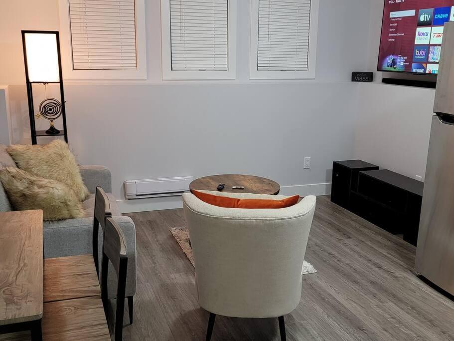 Exquisite Guest Suite In Σασκάτουν Εξωτερικό φωτογραφία